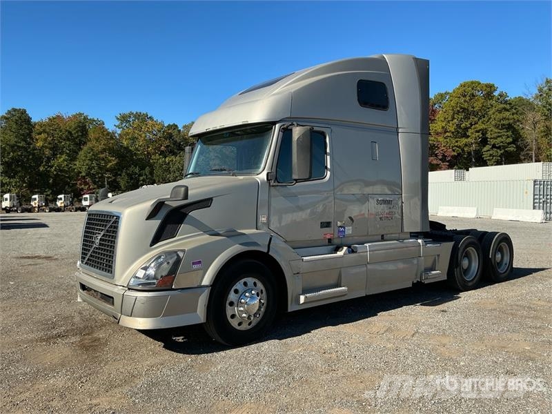 Volvo VNL670 牵引车