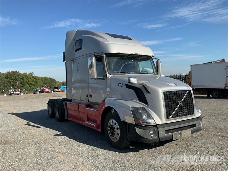Volvo VNL670 Tractores (camiões)