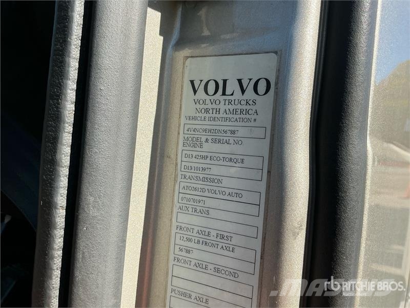 Volvo VNL670 牵引车