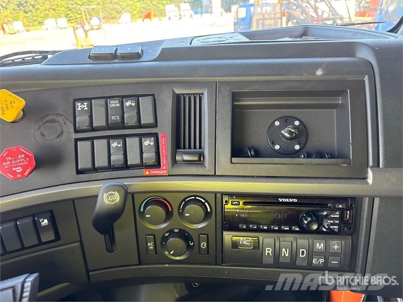 Volvo VNL760 Tractor Units