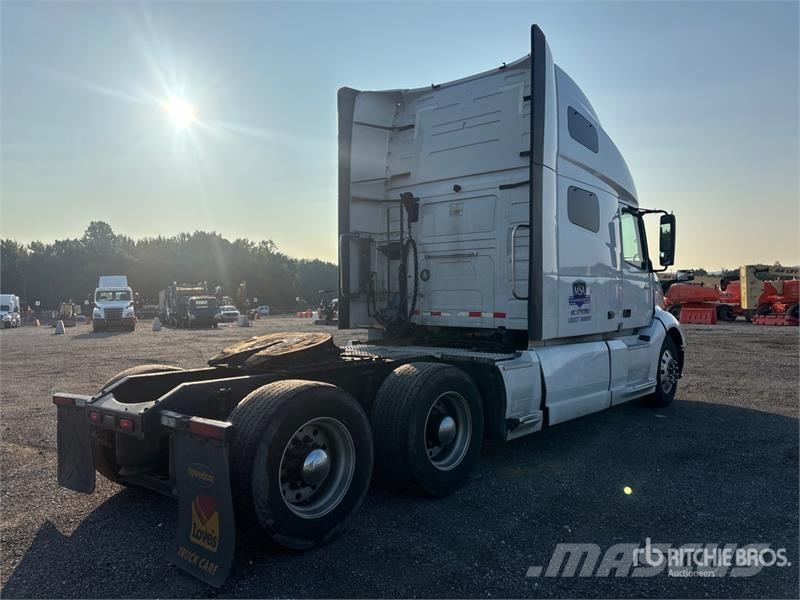 Volvo VNL760 Tractor Units