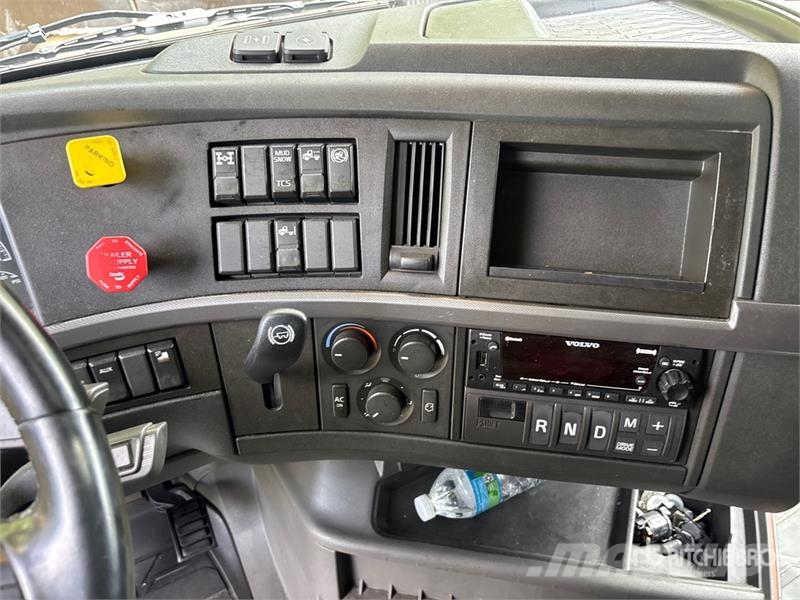 Volvo VNL760 Sattelzugmaschinen