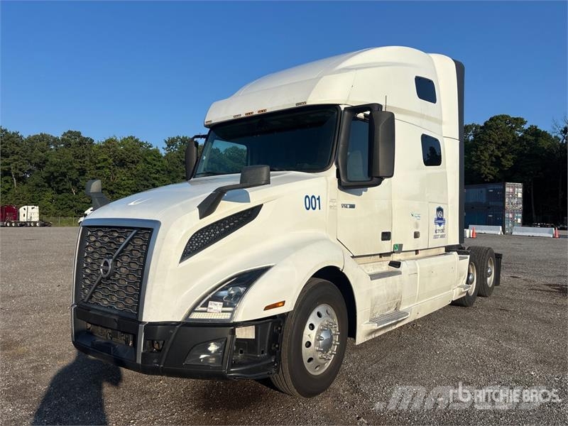 Volvo VNL760 Tractor Units