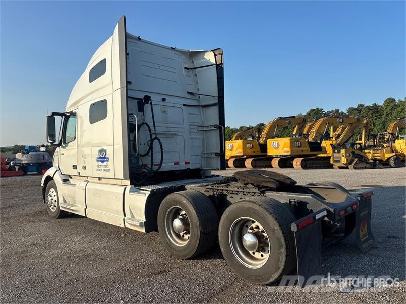 Volvo VNL760 Tractor Units
