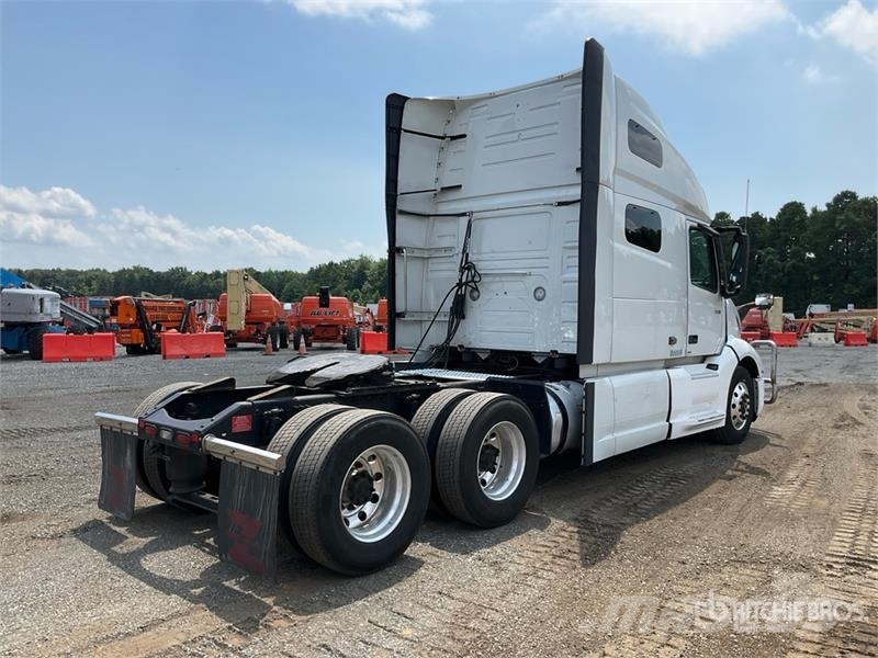 Volvo VNL760 Tractor Units