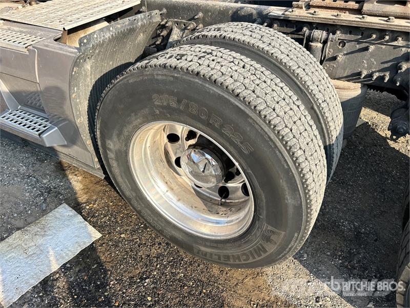 Volvo VNL780 6x4 T/A Sleeper Truck Tractor Tractor Units