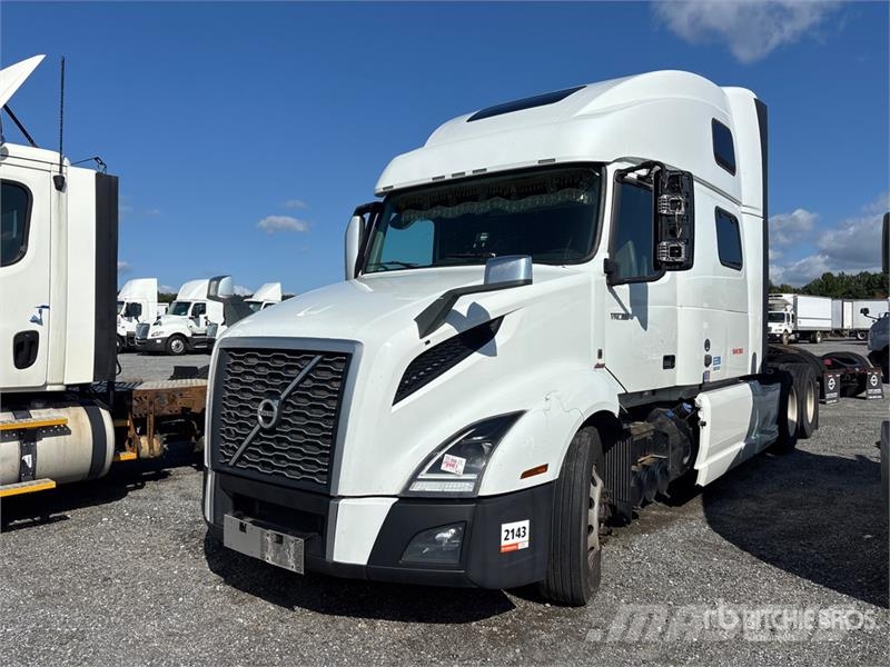 Volvo VNL860 Tractor Units