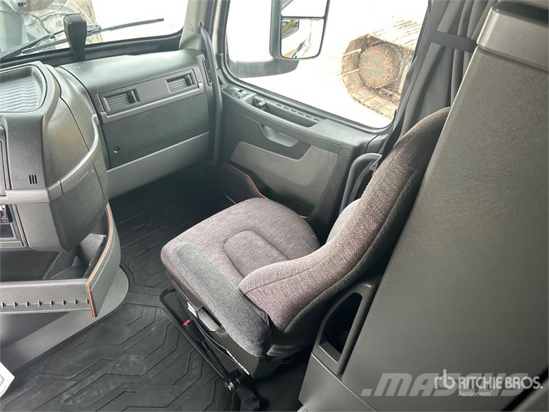 Volvo VNL860 Vlačilci