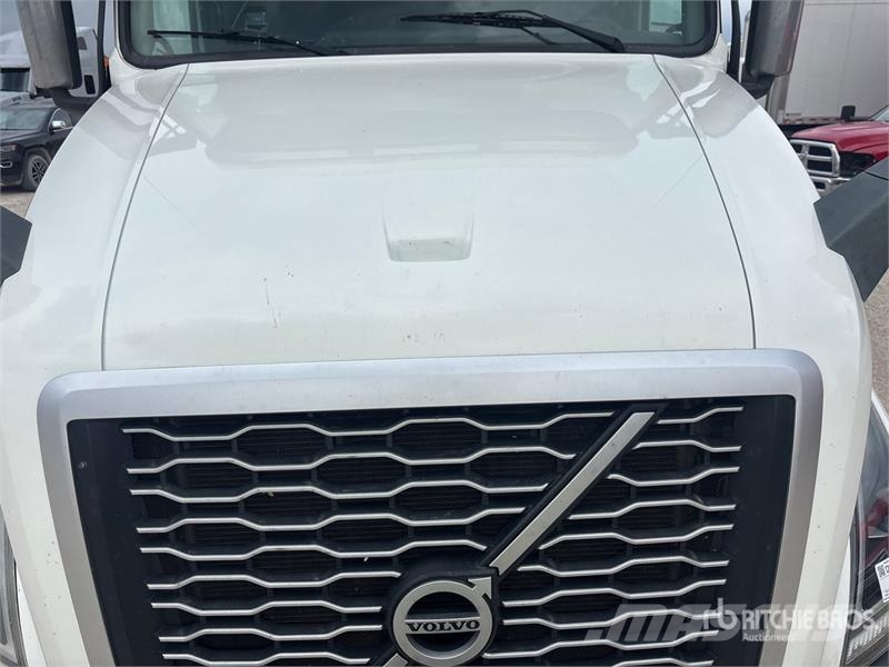 Volvo VNL860 Vlačilci