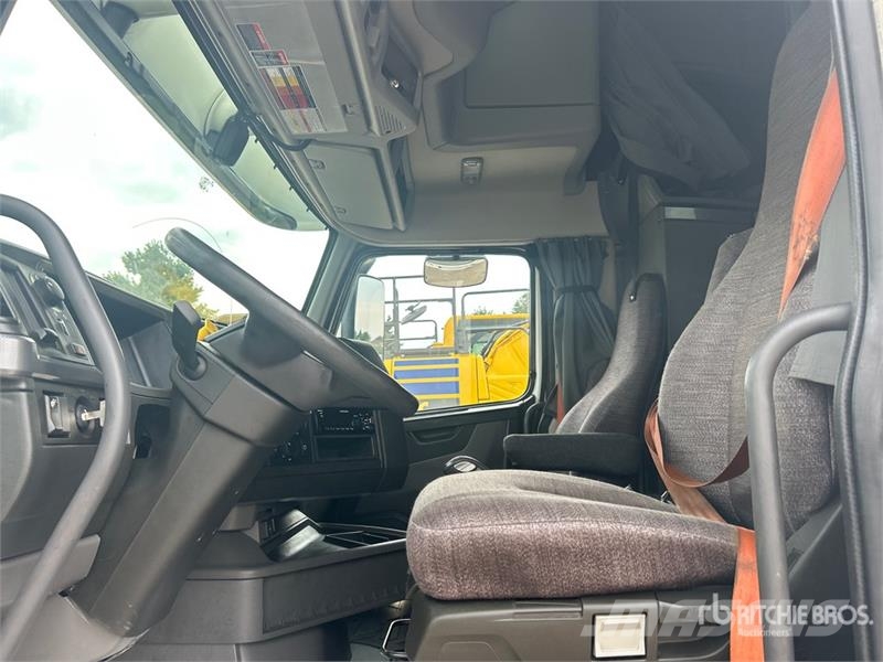 Volvo VNL860 Vlačilci
