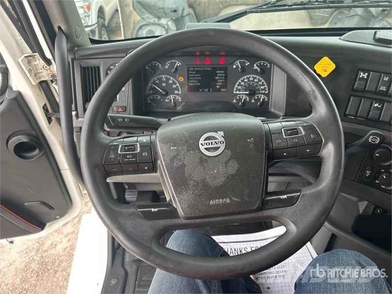 Volvo VNL860 Vlačilci