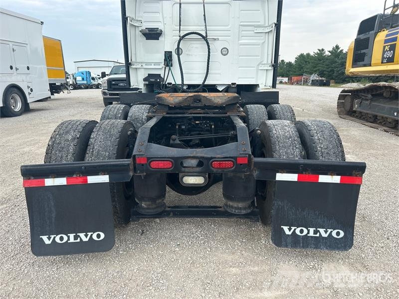 Volvo VNL860 Vlačilci