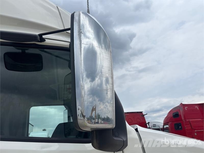 Volvo VNL860 Vlačilci