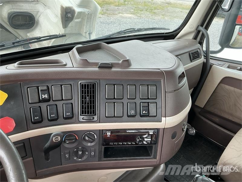 Volvo VNM Tractor Units