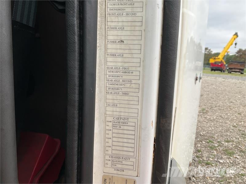 Volvo VNM Tractor Units