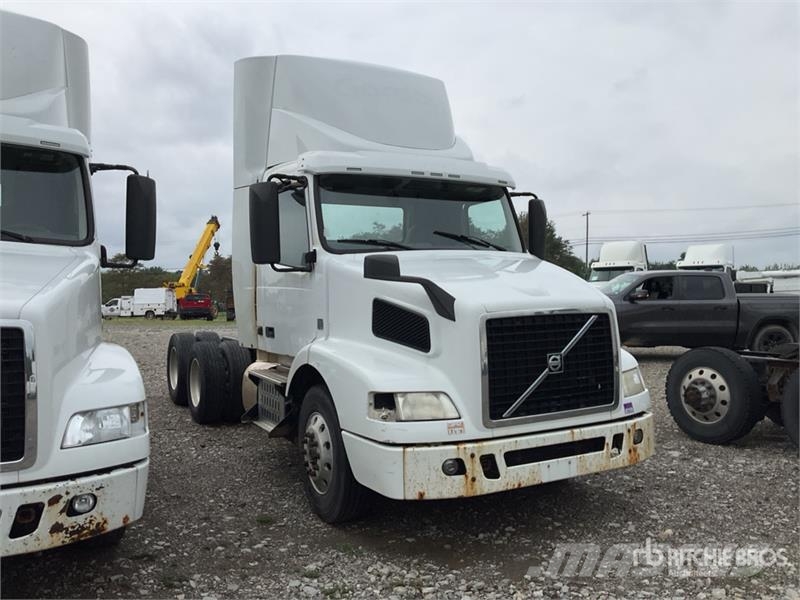Volvo VNM Tractor Units