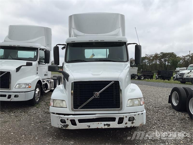 Volvo VNM Tractor Units