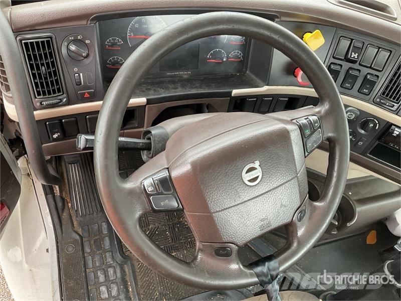Volvo VNM Tractor Units