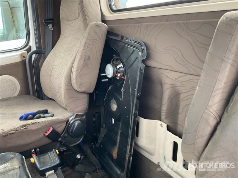 Volvo VNM Tractor Units