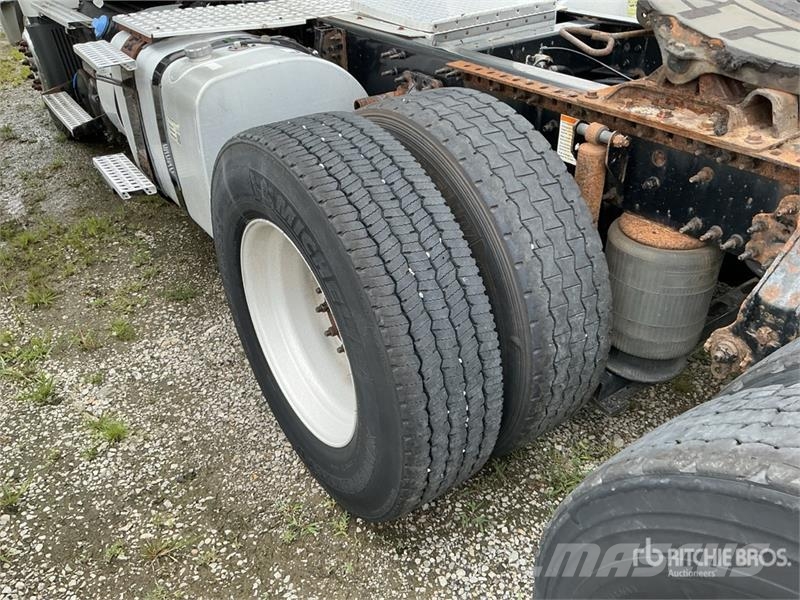 Volvo VNM Tractor Units