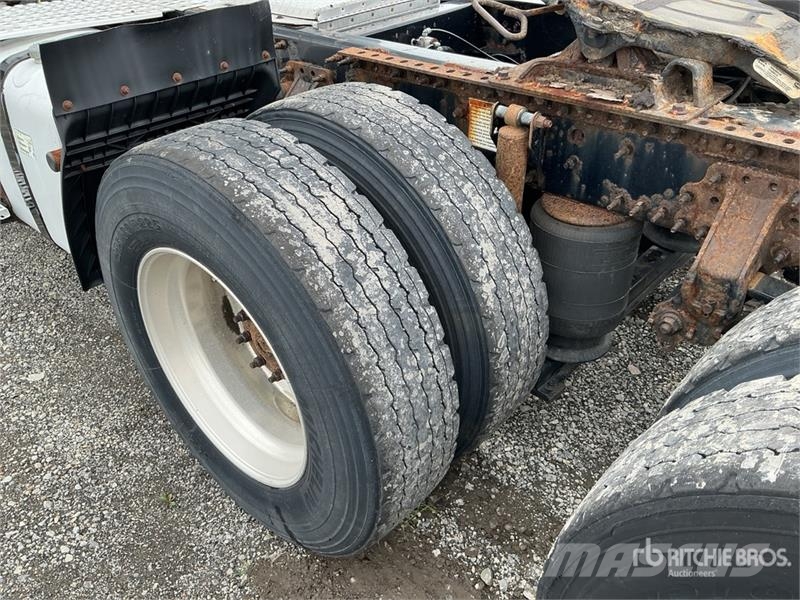 Volvo VNM Tractor Units