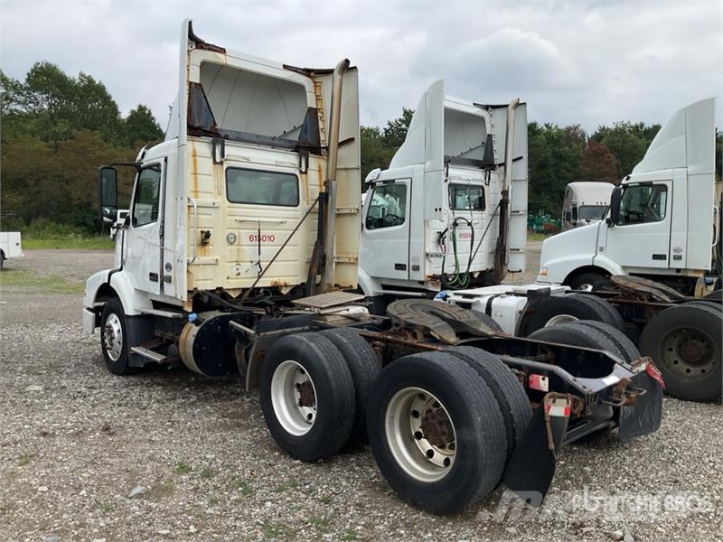 Volvo VNM Tractor Units