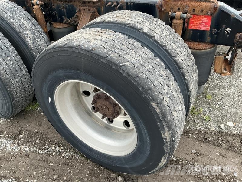 Volvo VNM Tractor Units