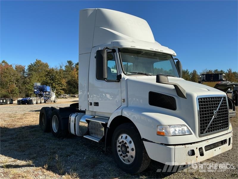 Volvo VNM وحدات الجر