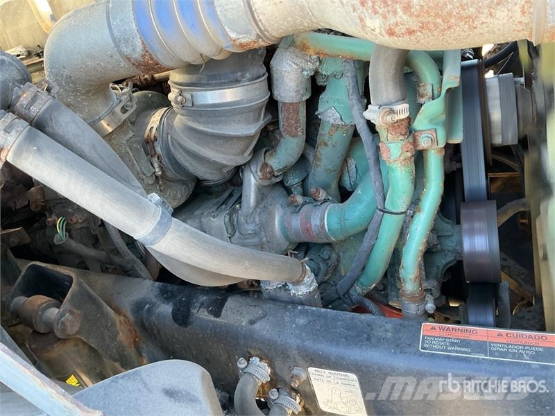 Volvo VNM وحدات الجر