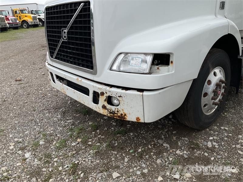 Volvo VNM Tractor Units