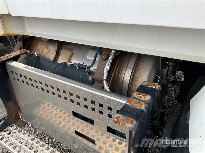 Volvo VNM Tractor Units