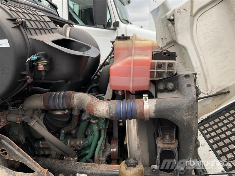 Volvo VNM Tractor Units
