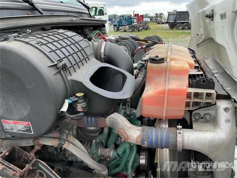 Volvo VNM Tractor Units