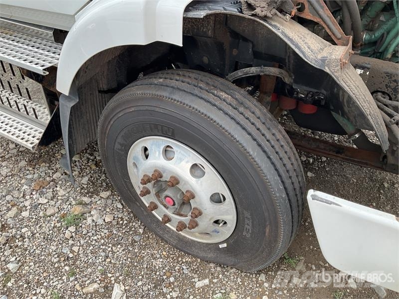 Volvo VNM Tractor Units