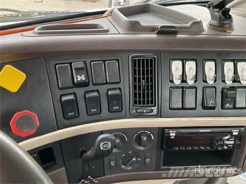 Volvo VNM Tractor Units