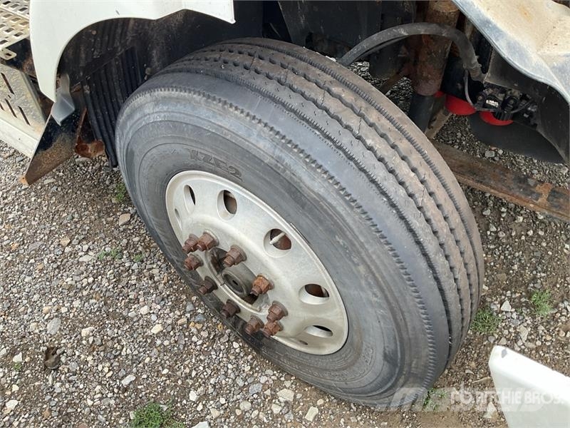 Volvo VNM Tractor Units