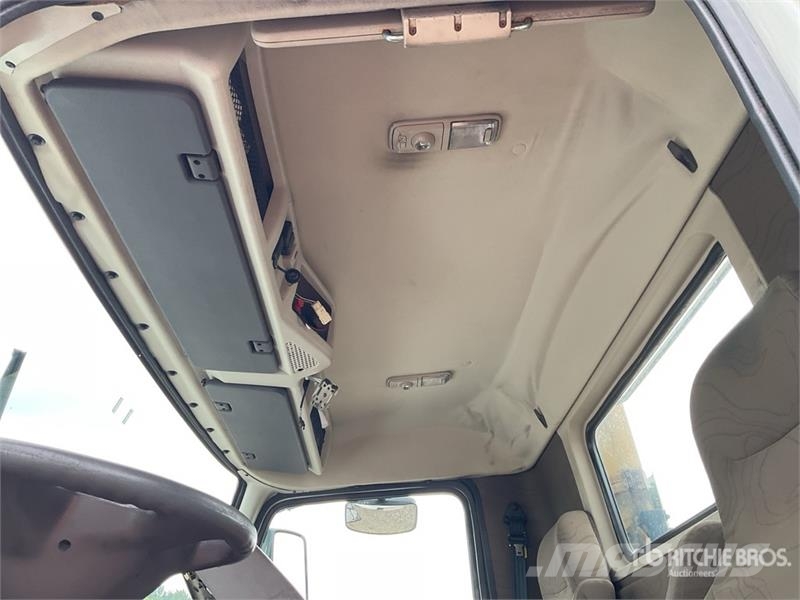 Volvo VNM Tractor Units