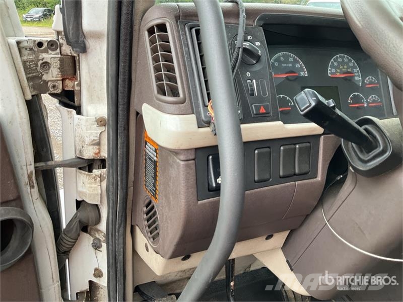 Volvo VNM Tractor Units