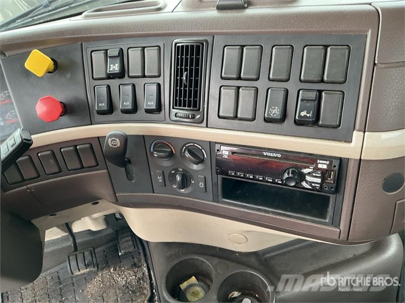 Volvo VNM Tractor Units