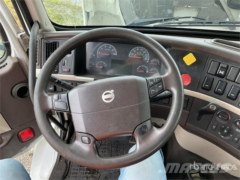 Volvo VNM Tractor Units