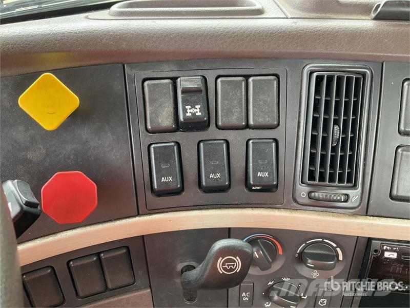 Volvo VNM Tractor Units