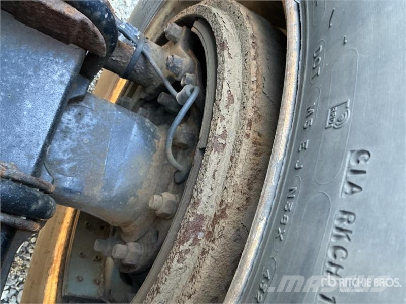 Volvo VNM وحدات الجر
