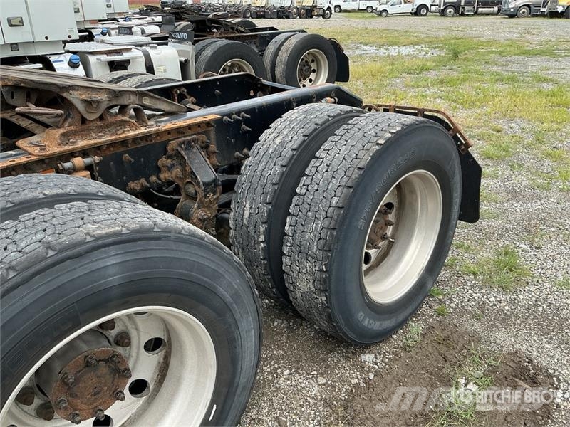 Volvo VNM Tractor Units