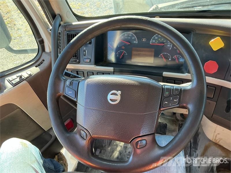 Volvo VNM وحدات الجر