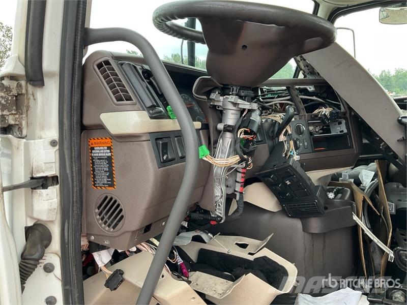 Volvo VNM Tractor Units