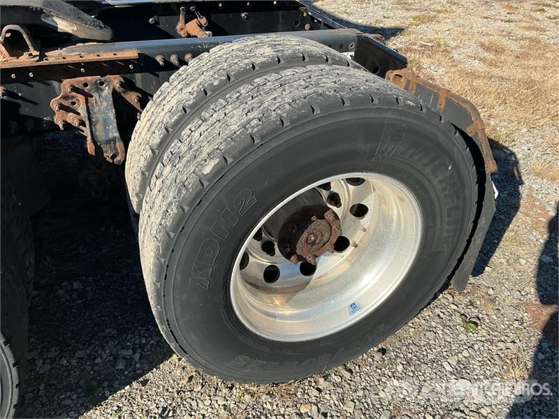 Volvo VNM وحدات الجر