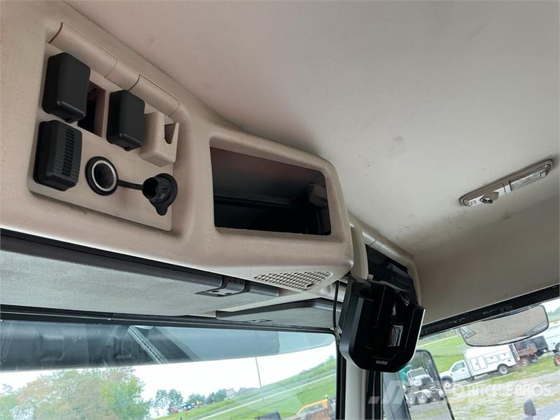Volvo VNM Tractor Units