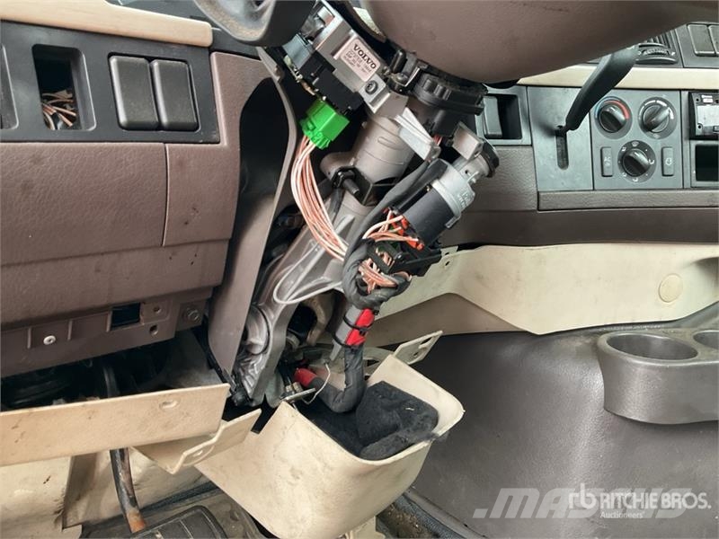 Volvo VNM Tractor Units