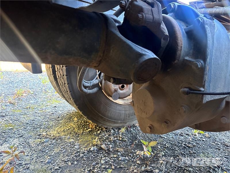 Volvo VNM200 6x4 T/A Day Cab Truck Tractor Traktorske jedinice