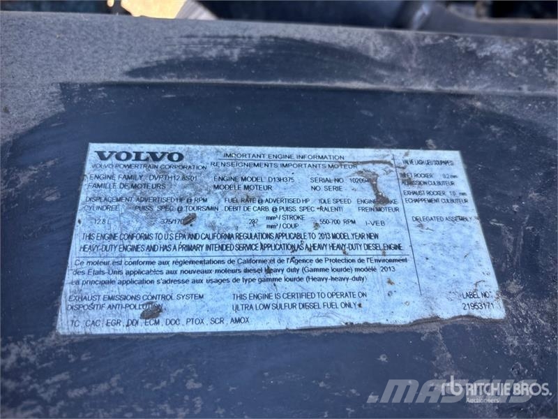 Volvo VNM200 6x4 T/A Day Cab Truck Tractor 牵引车
